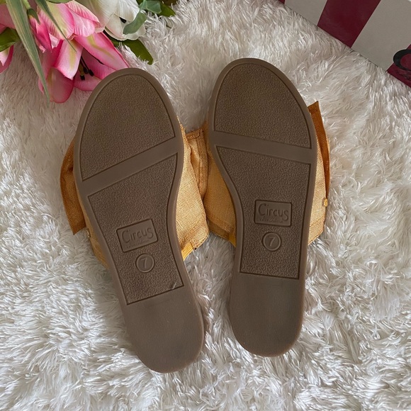 Circus Sam Edelman Yellow Bow Sandals - Picture 6 of 10